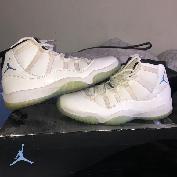 gamble blue jordans 11